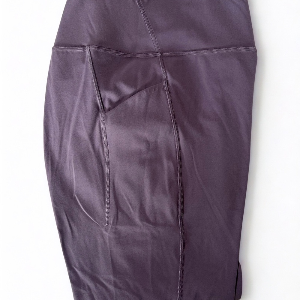 Lululemon Athletica Lavender Leggings - size 12 - Picture 2 of 3